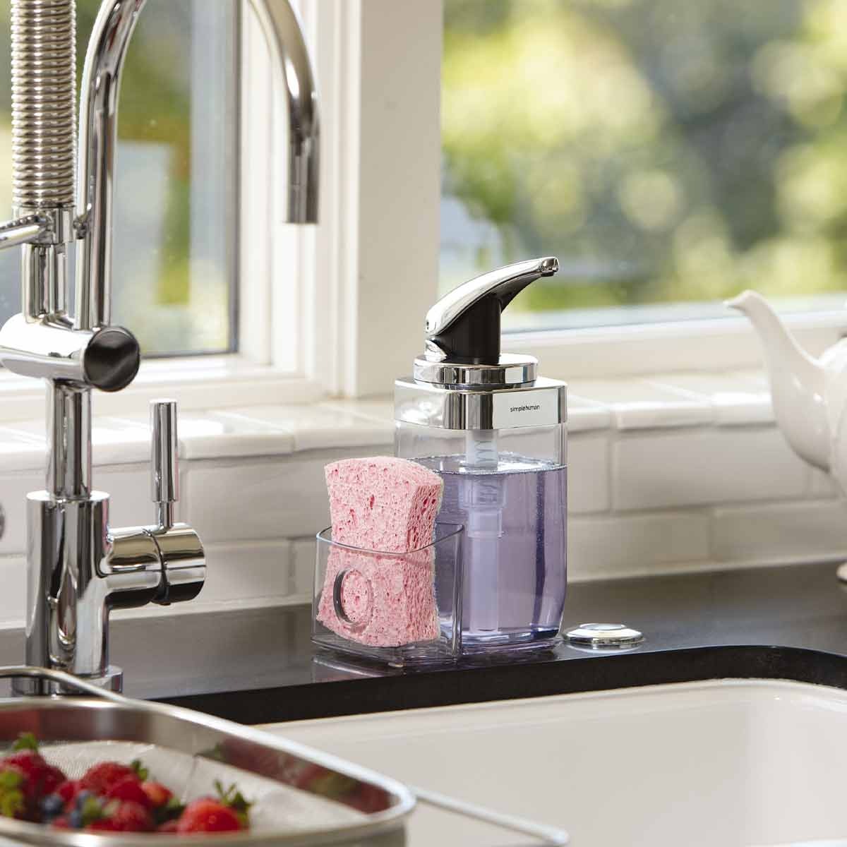 Square Push Pump with Caddy