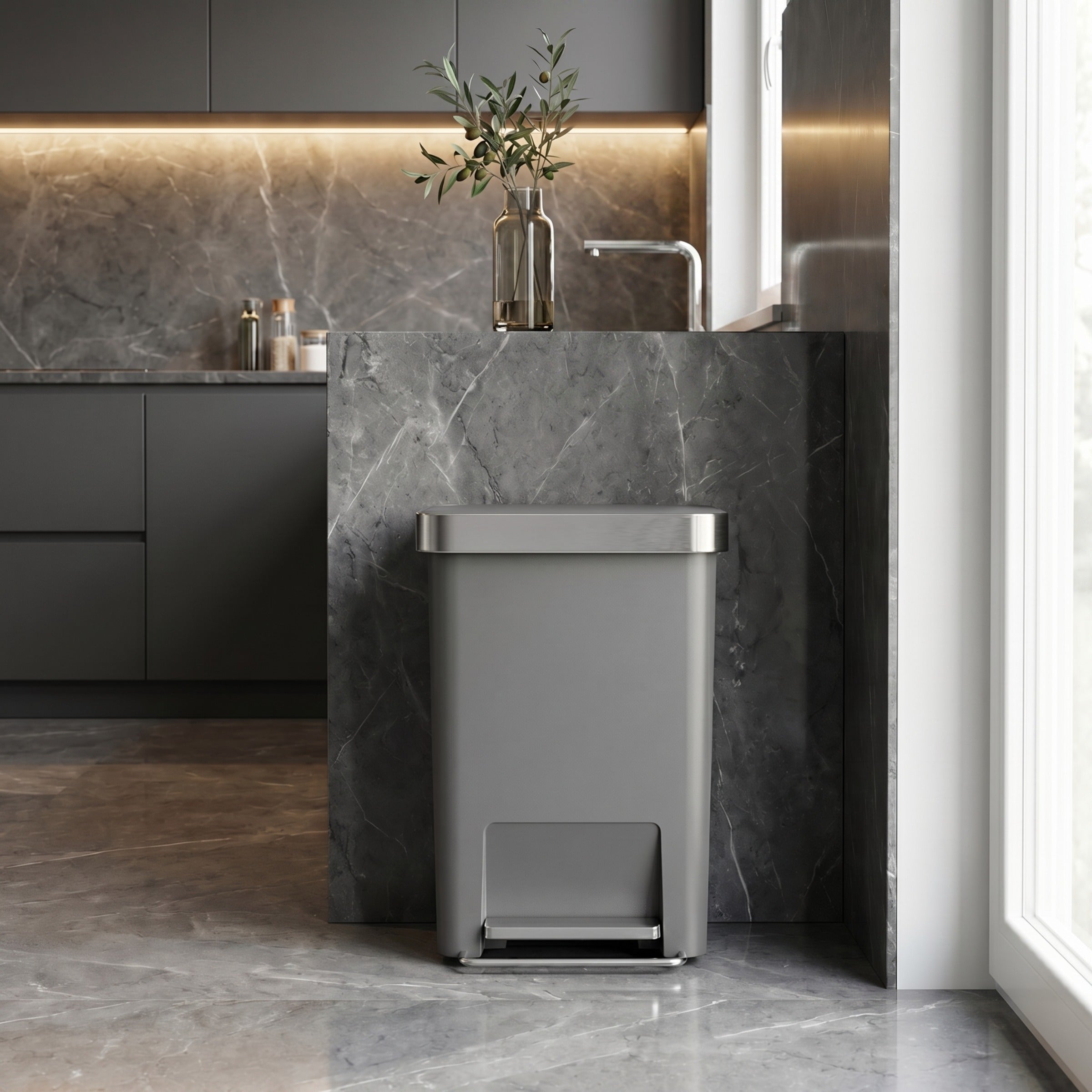 45L Hybrid Step Can