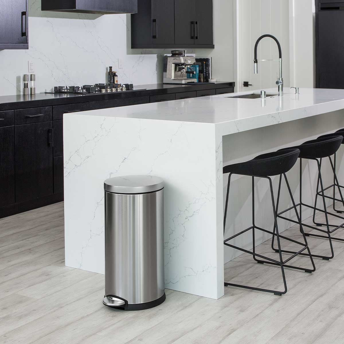 35L Round Step Can